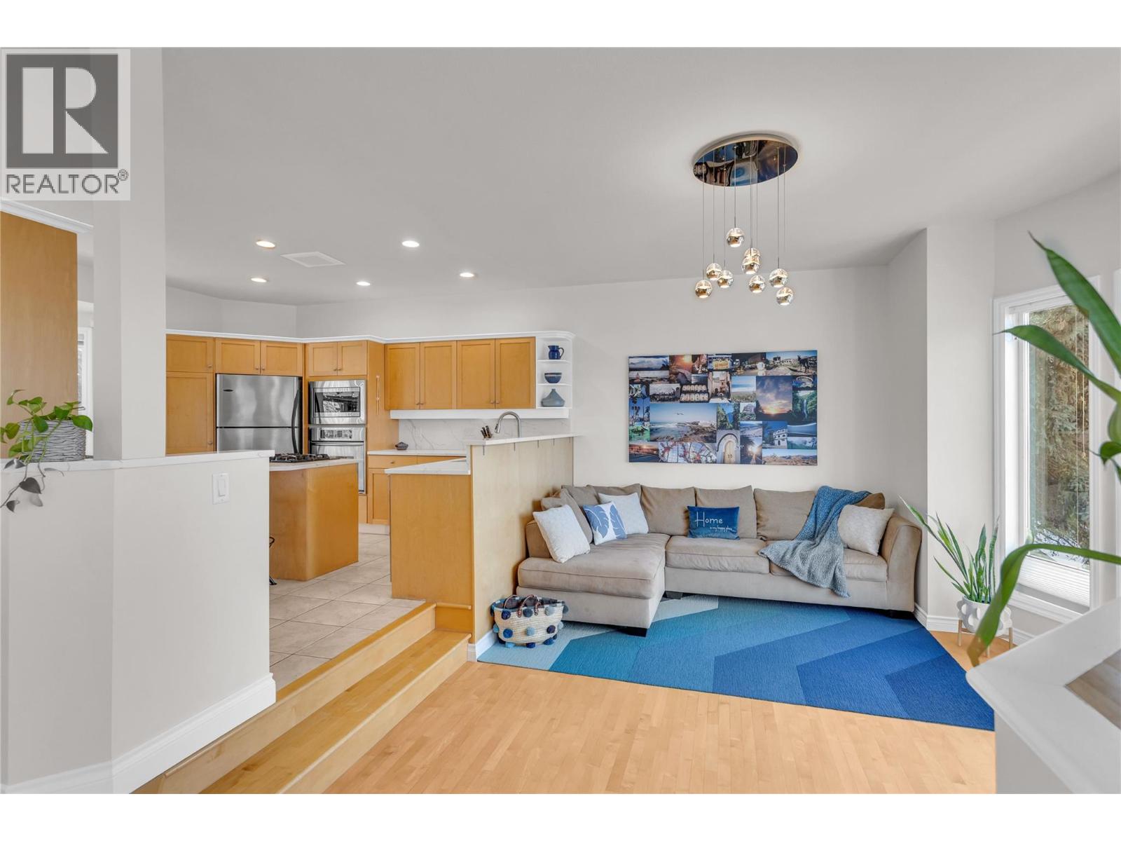 809 Toovey Road, Kelowna