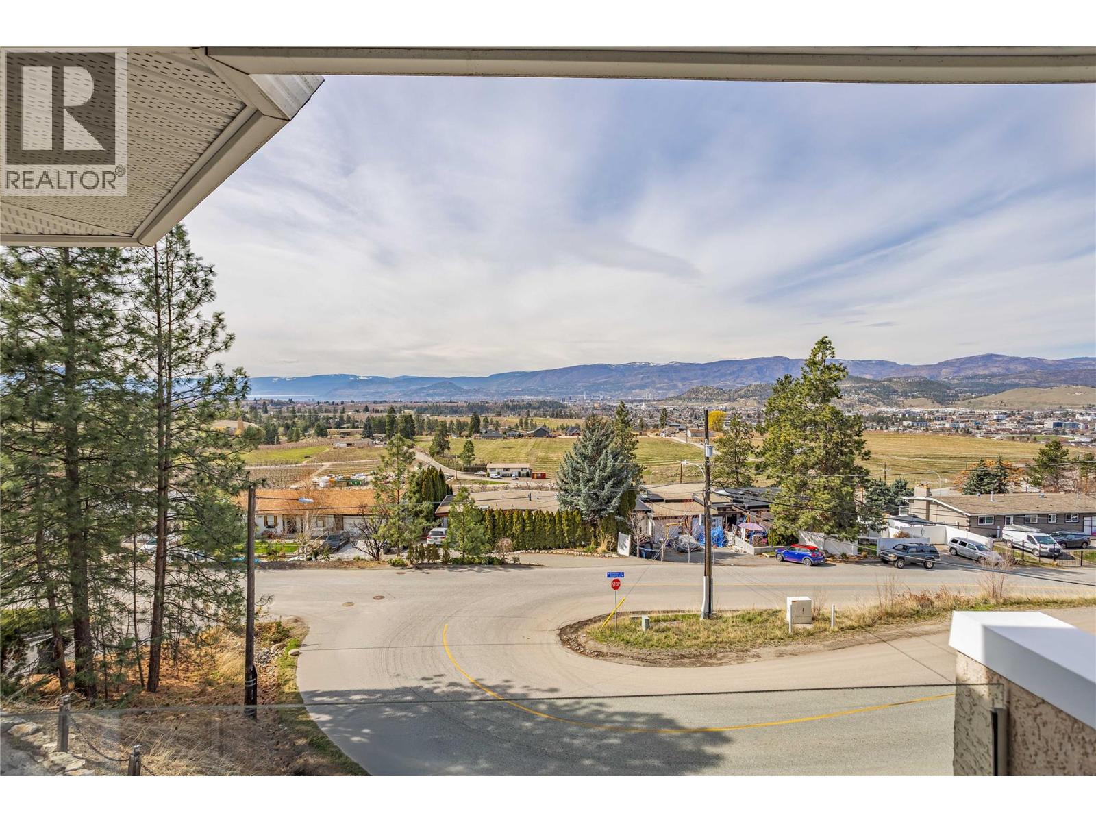 809 Toovey Road, Kelowna