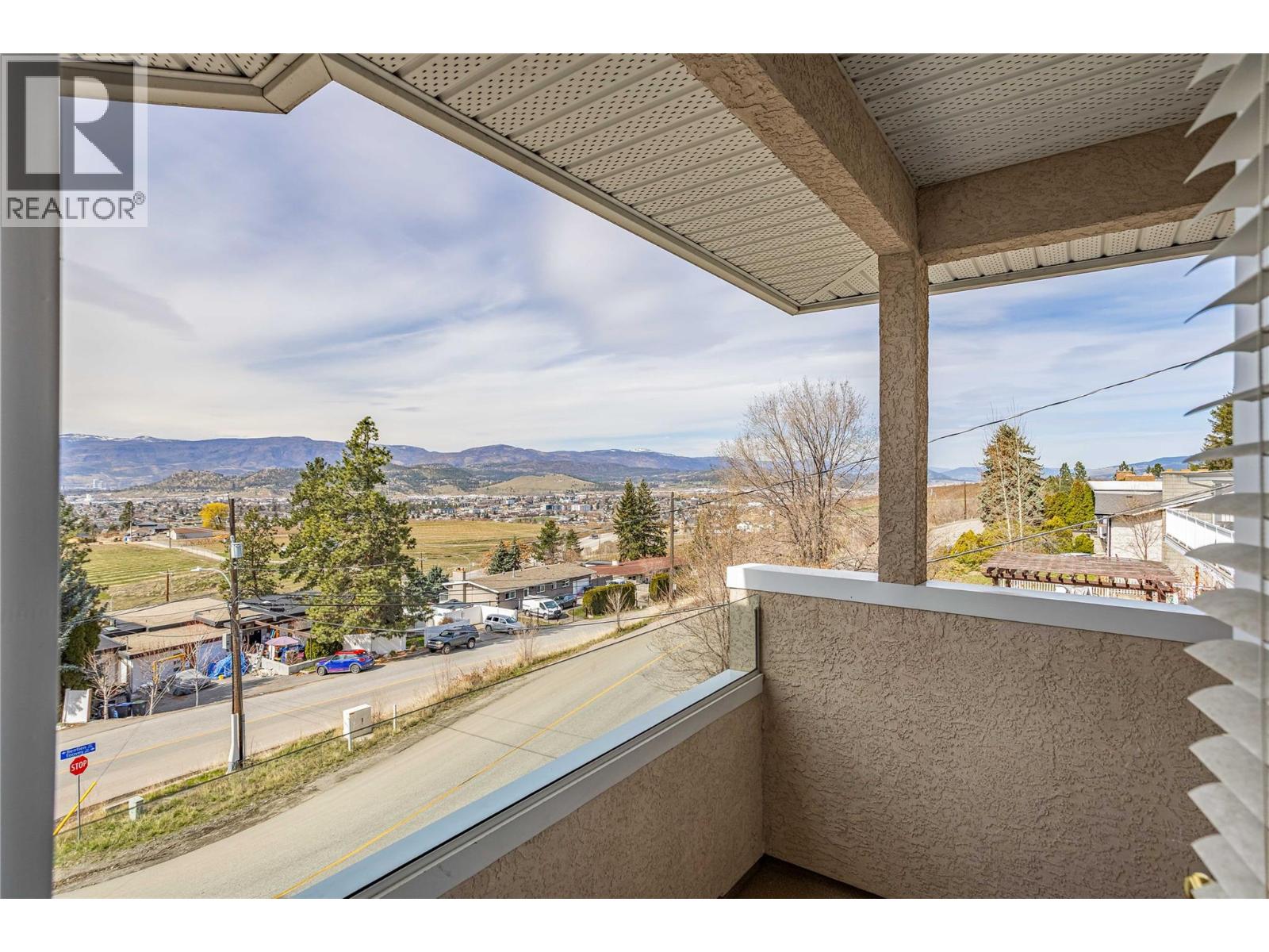 809 Toovey Road, Kelowna