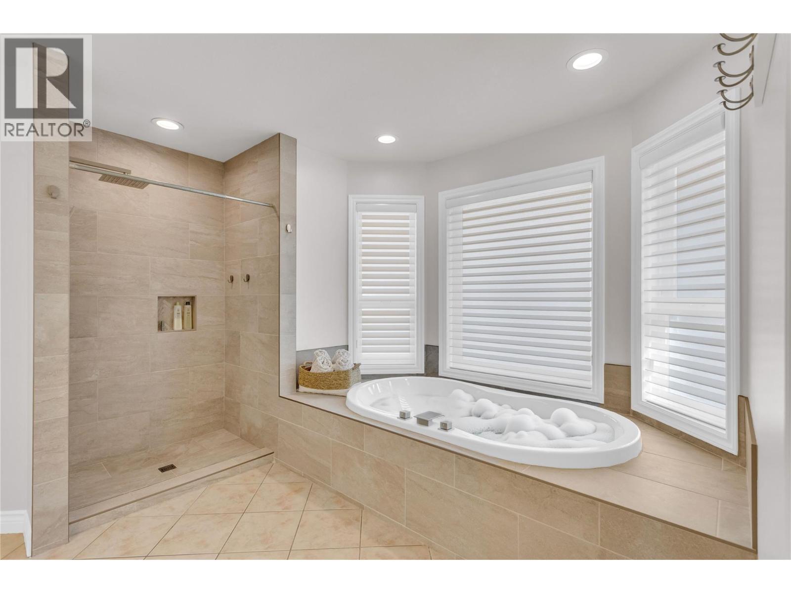 809 Toovey Road, Kelowna