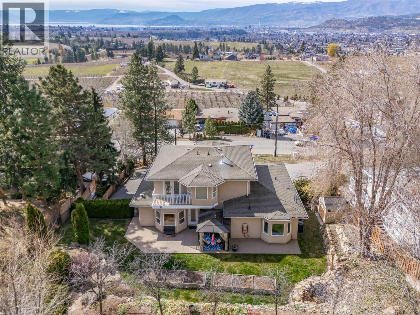 809 Toovey Road, Kelowna
