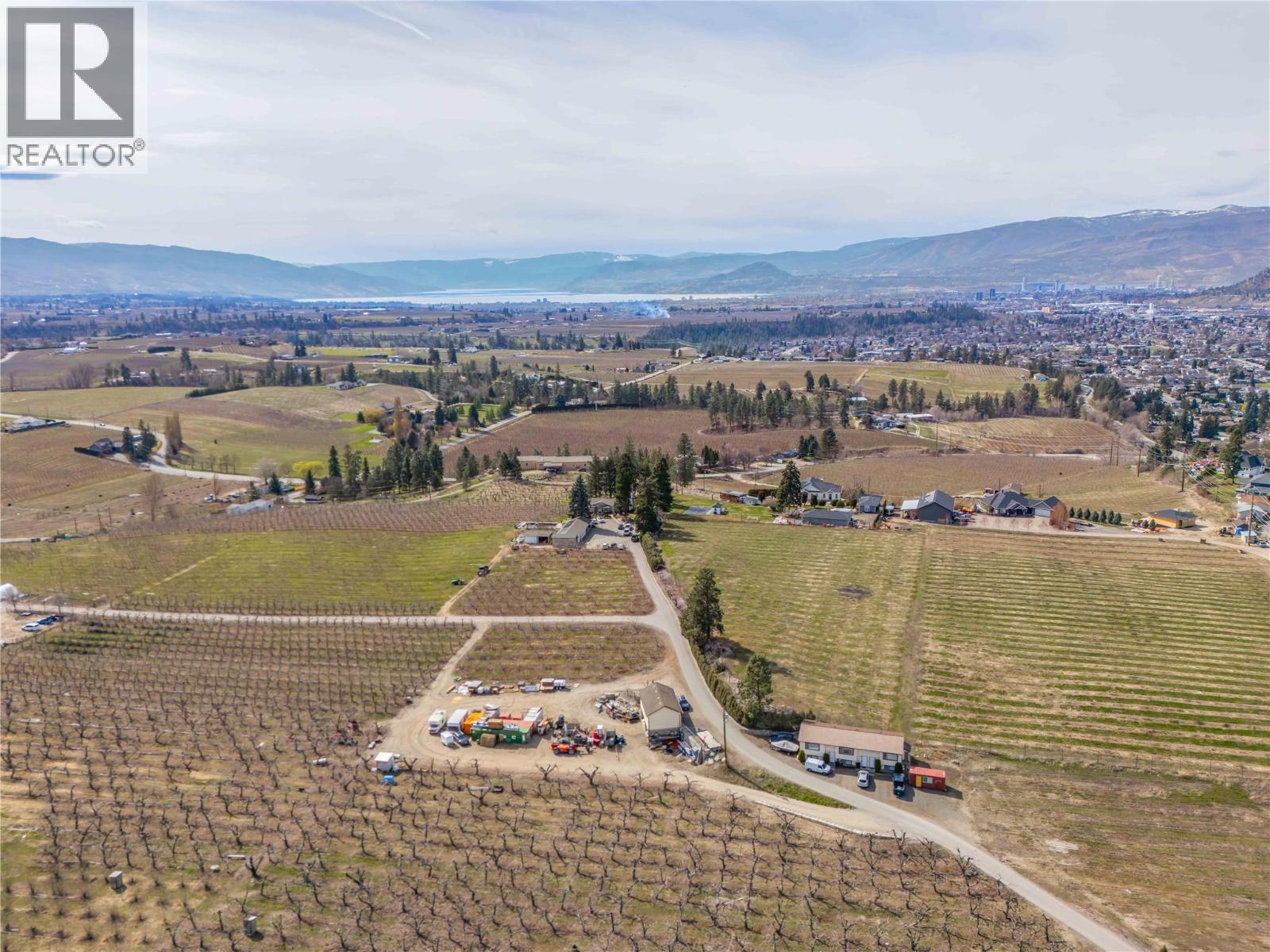 809 Toovey Road, Kelowna