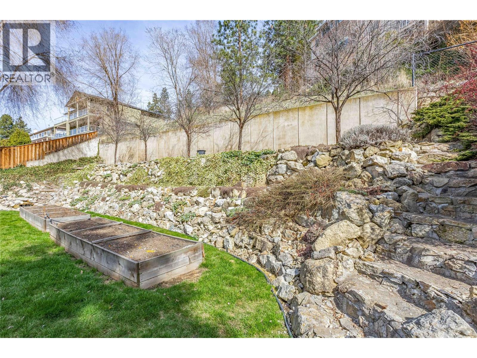 809 Toovey Road, Kelowna