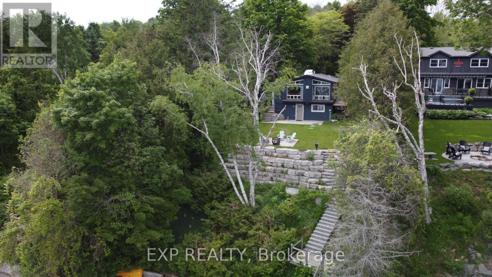 2295 LAKESHORE ROAD E - 2