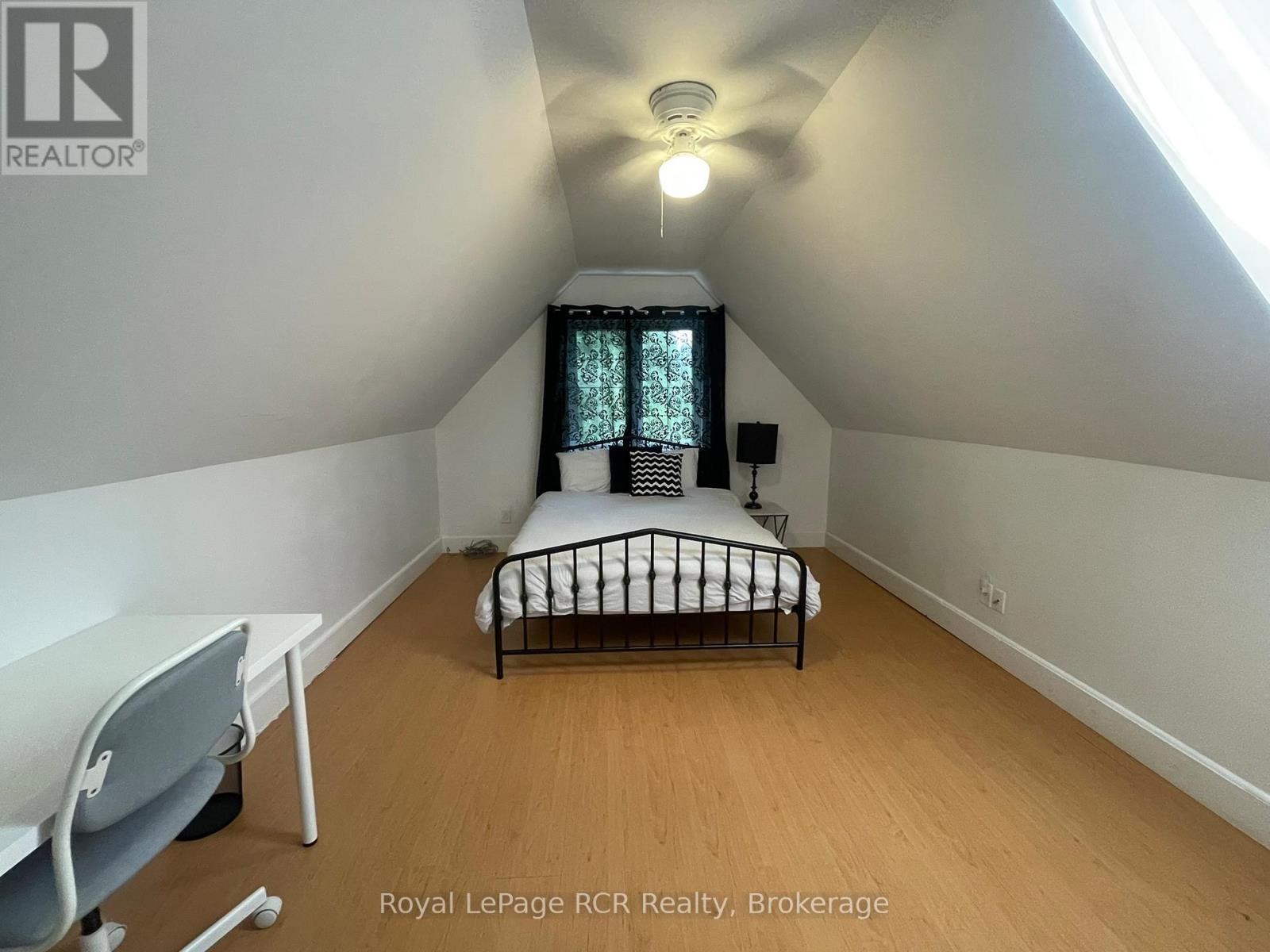 121 COLLINGWOOD STREET - 24