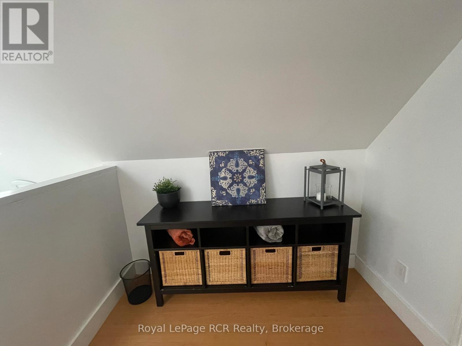 121 COLLINGWOOD STREET - 21