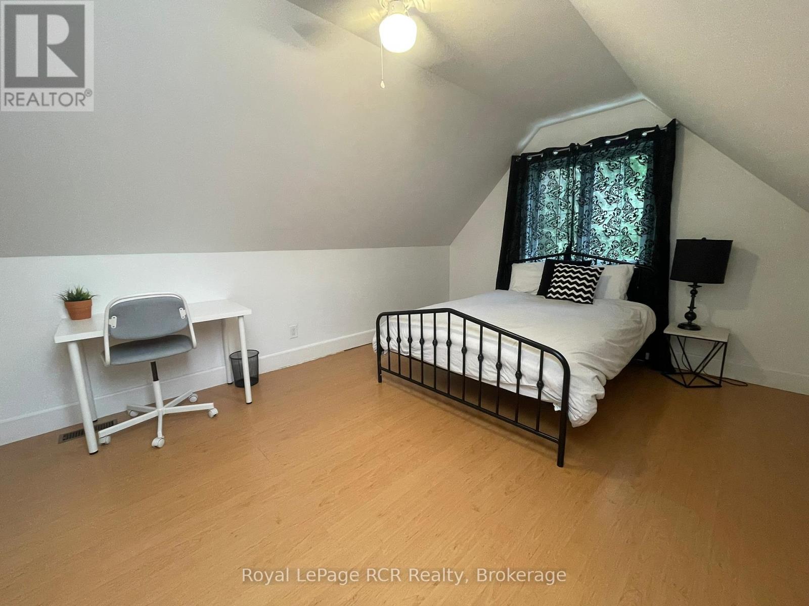 121 COLLINGWOOD STREET - 25