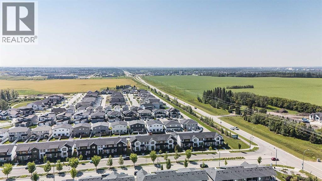 Single Family House for Sale in  Earl Close Evergreen Red Deer 