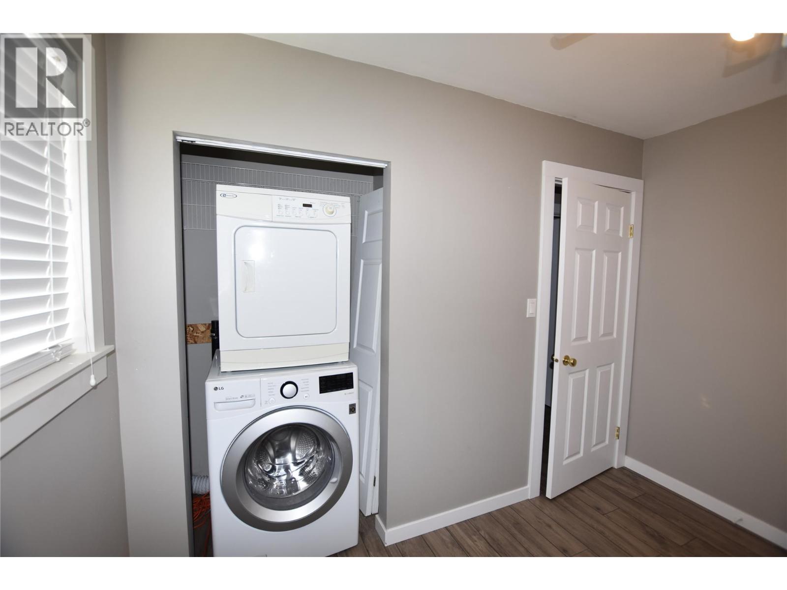 190 Falcon Avenue, Vernon