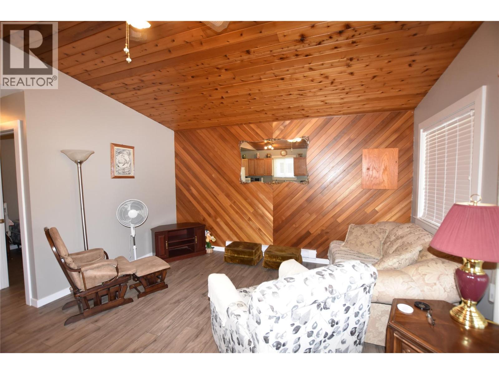 190 Falcon Avenue, Vernon