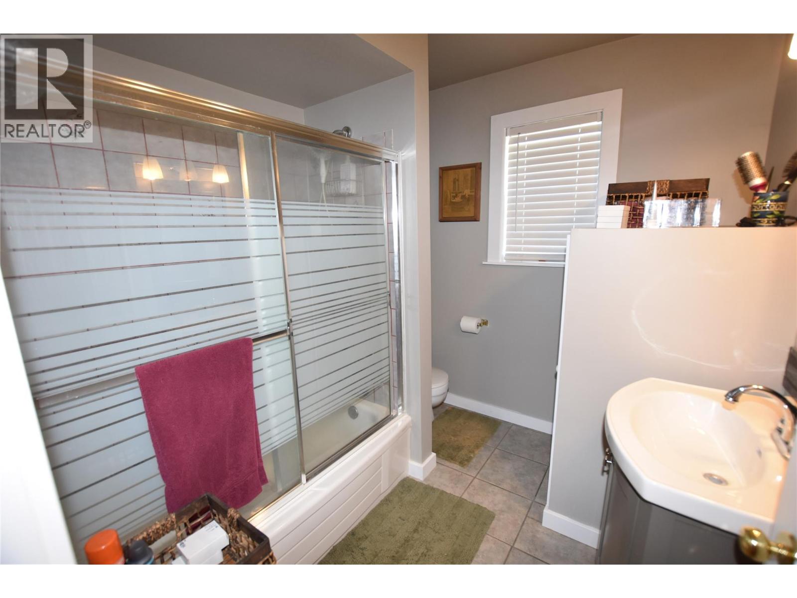 190 Falcon Avenue, Vernon