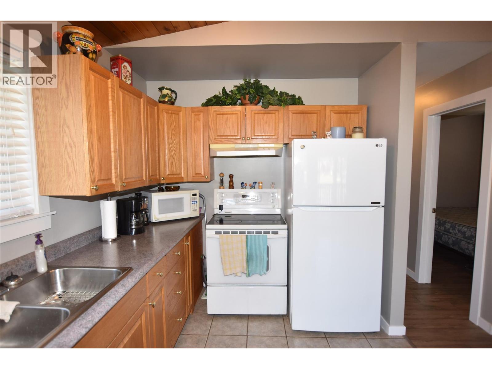 190 Falcon Avenue, Vernon