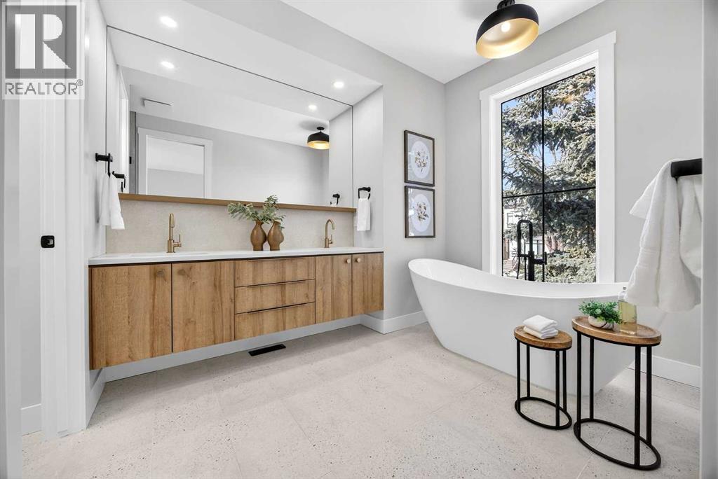 Single Family House for Sale in   Avenue NW Mount Pleasant Calgary 