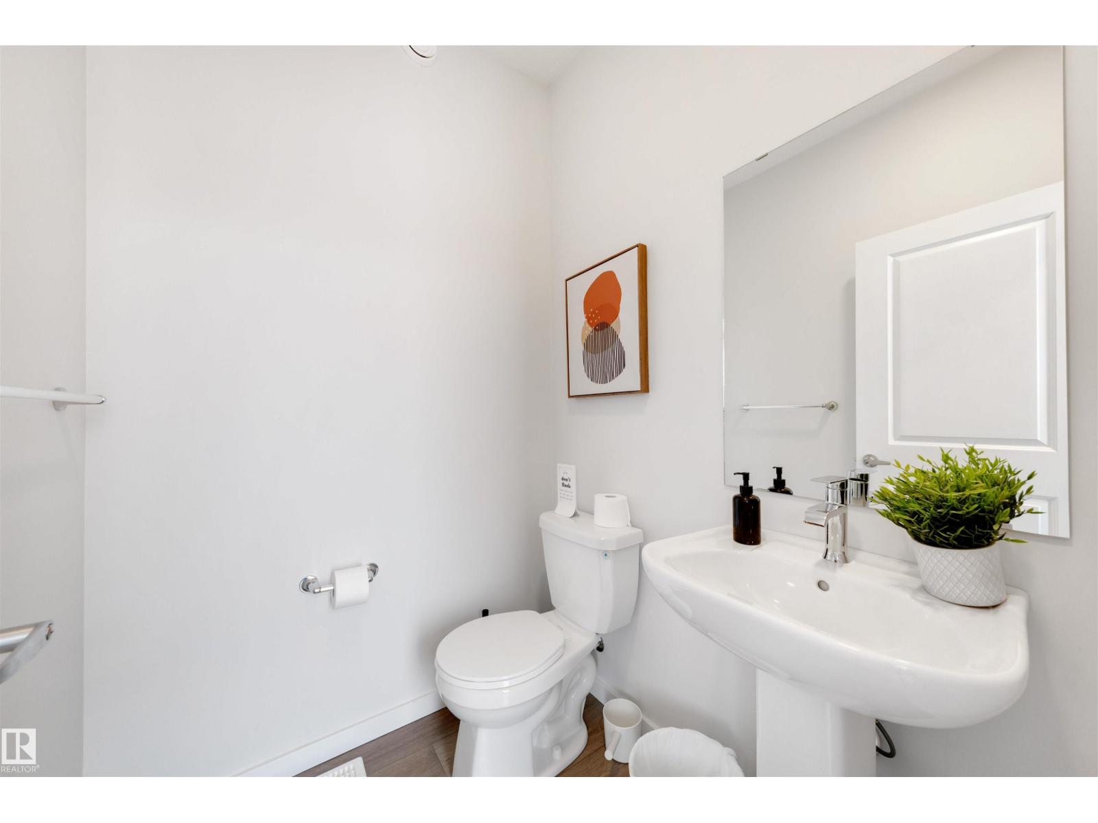 8125 226A ST NW - 31