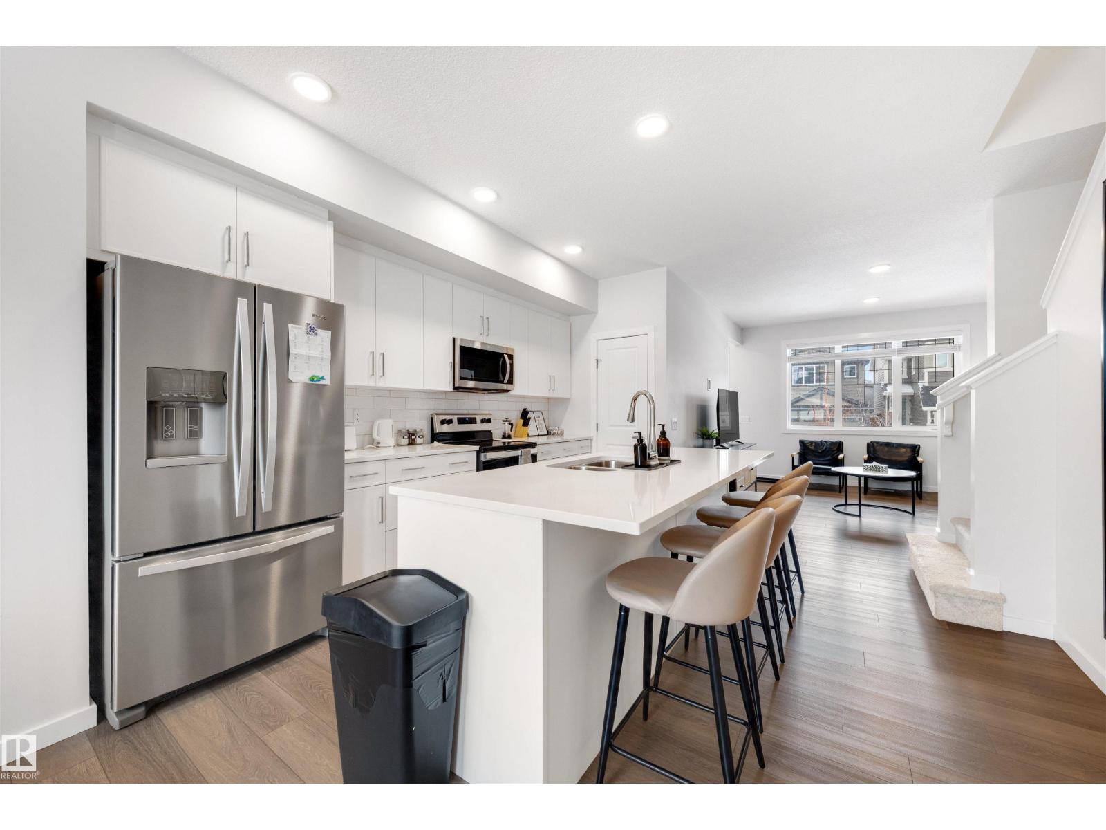 8125 226A ST NW - 3