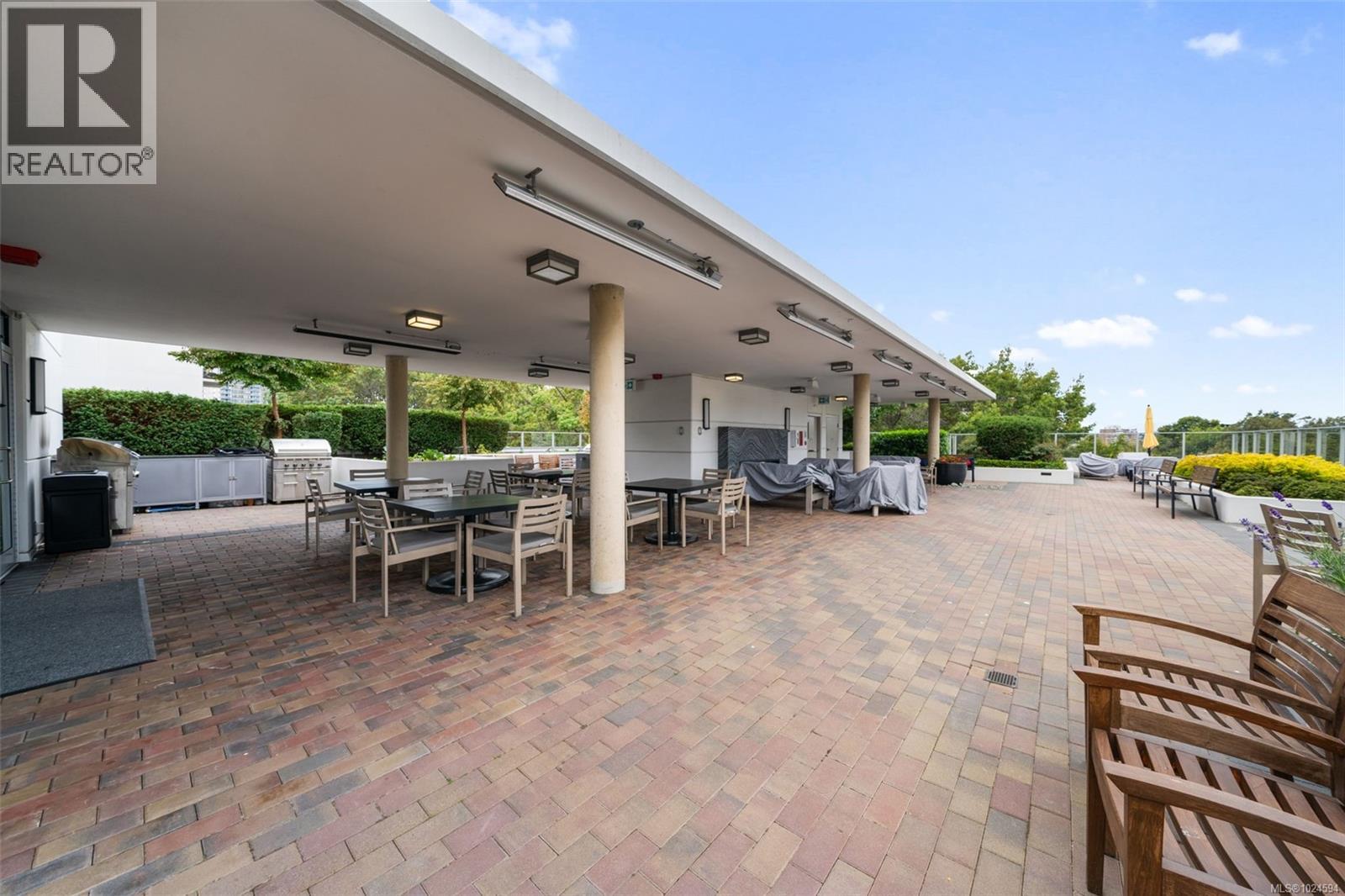 #1101 777 BELLEVILLE ST - 24