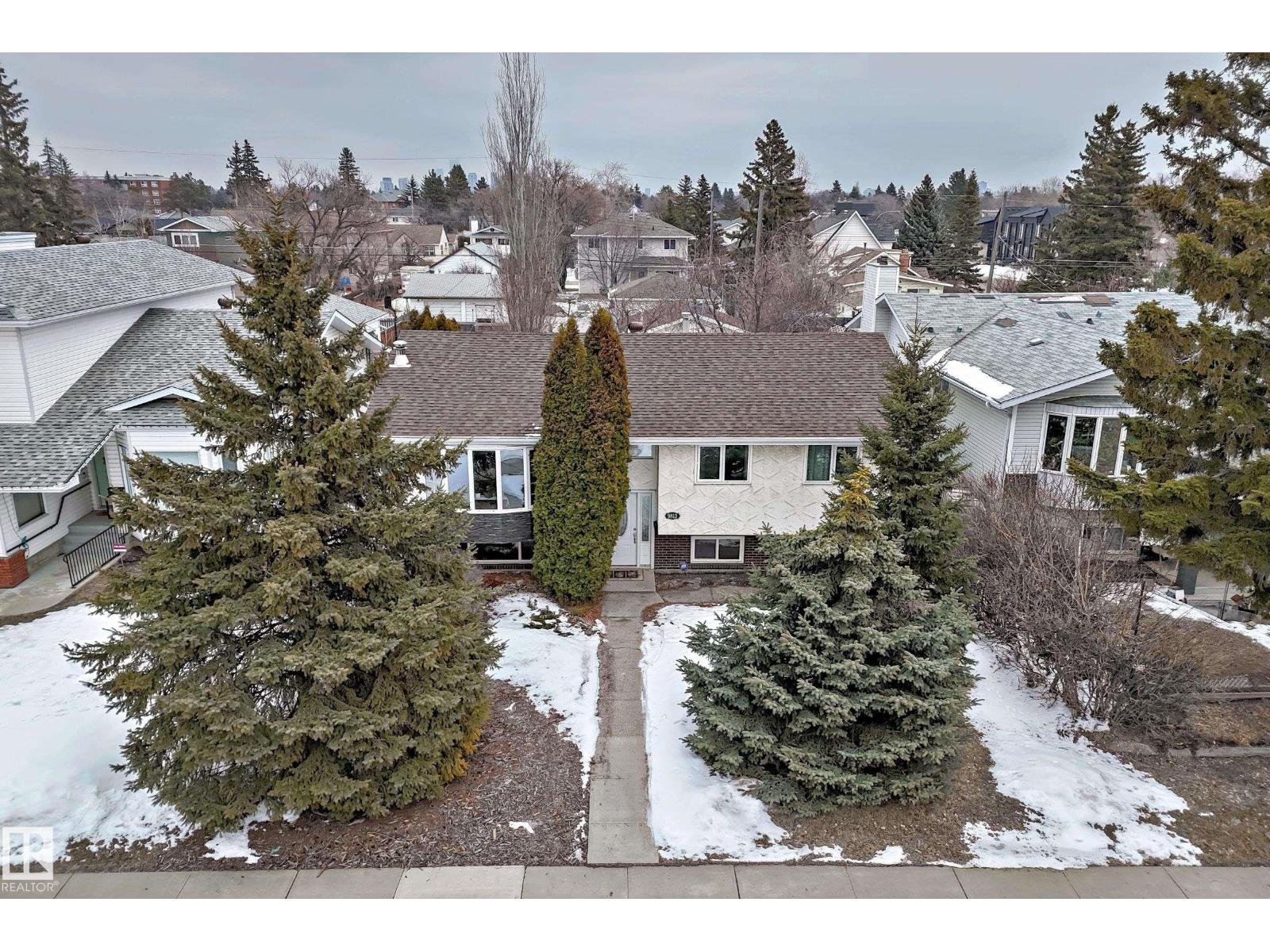 9813 152 ST NW, Edmonton