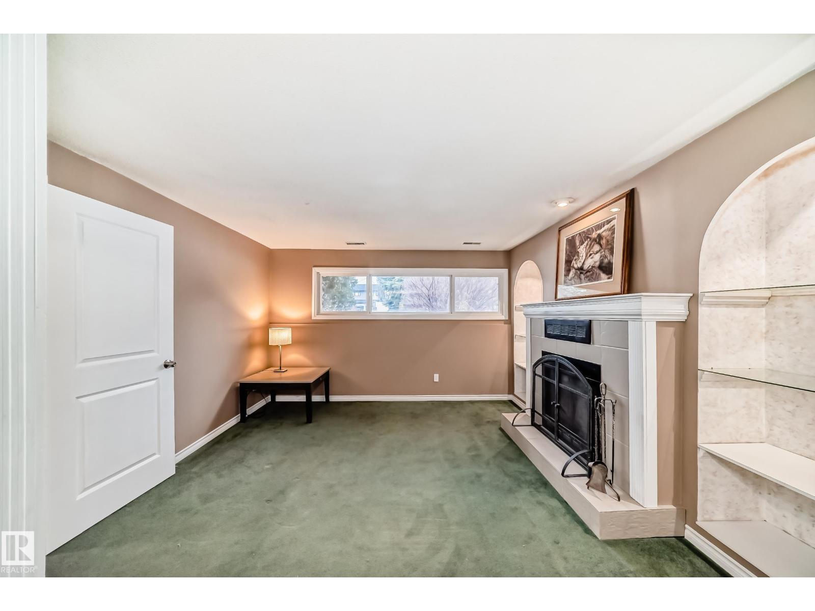 9813 152 ST NW, Edmonton