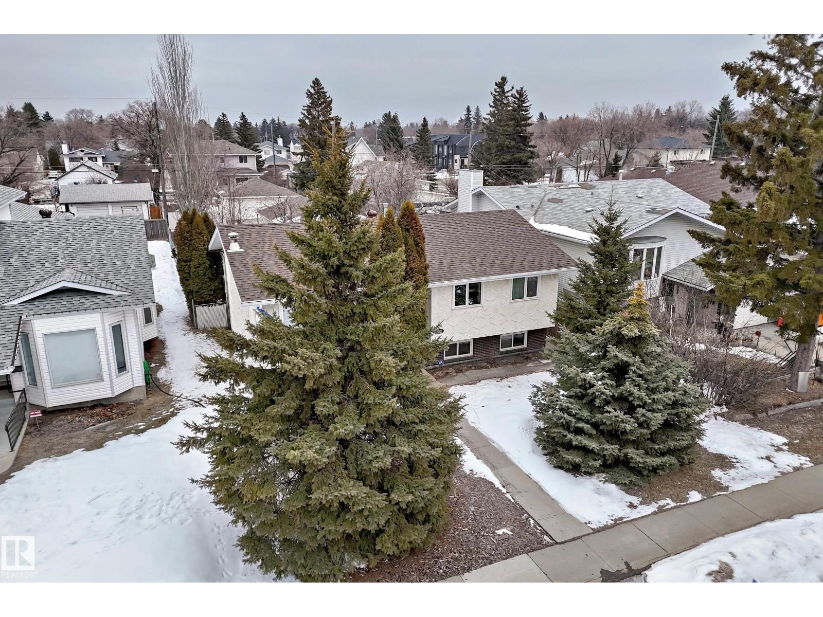 9813 152 ST NW, Edmonton