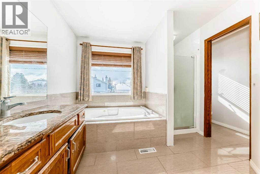 Single Family House for Sale in  Eldorado Close NE Monterey Park Calgary 