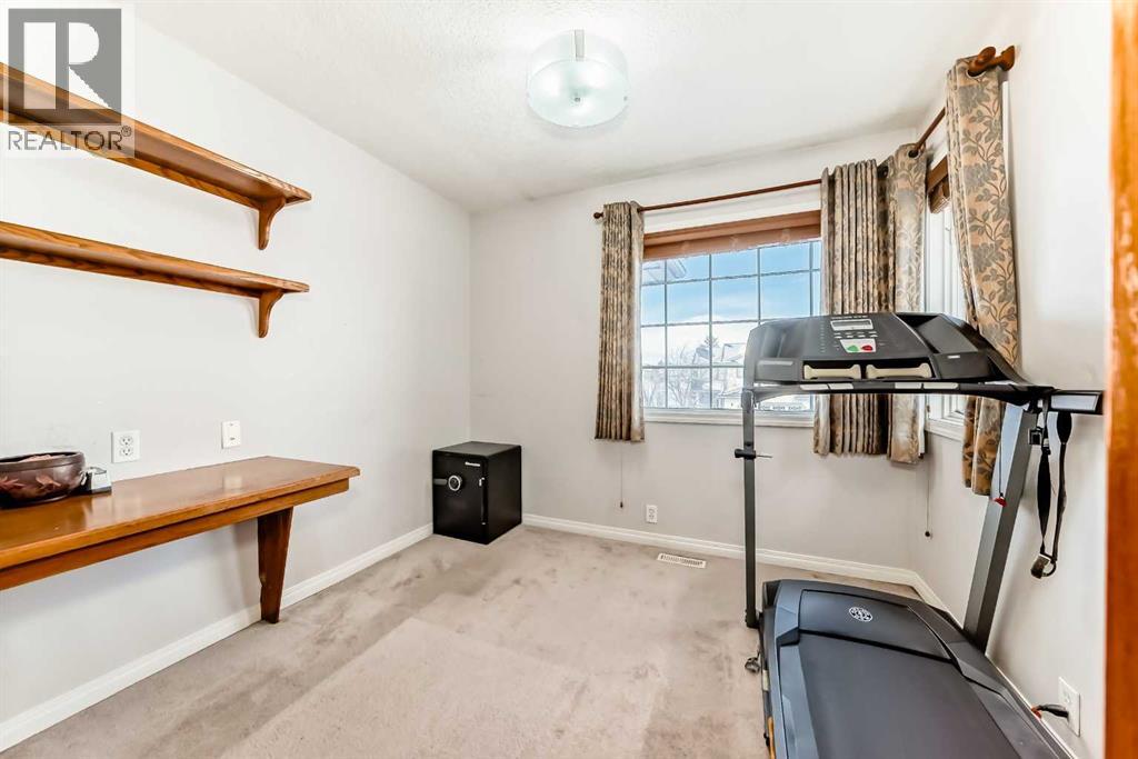 Single Family House for Sale in  Eldorado Close NE Monterey Park Calgary 