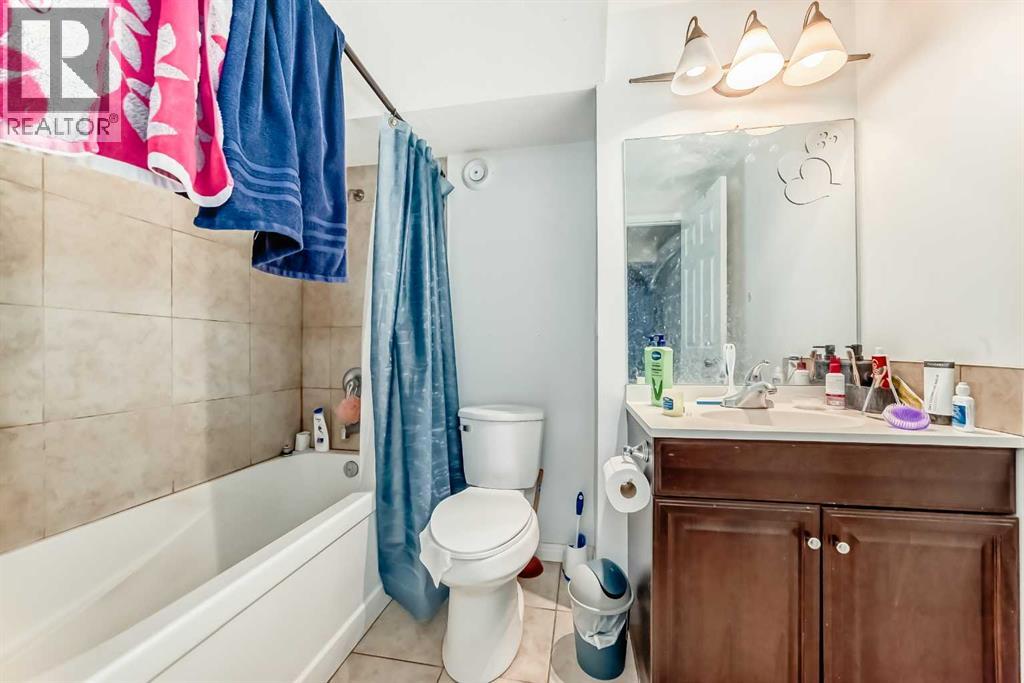 Single Family House for Sale in  Eldorado Close NE Monterey Park Calgary 