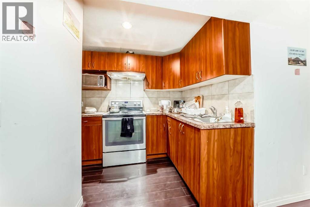 Single Family House for Sale in  Eldorado Close NE Monterey Park Calgary 