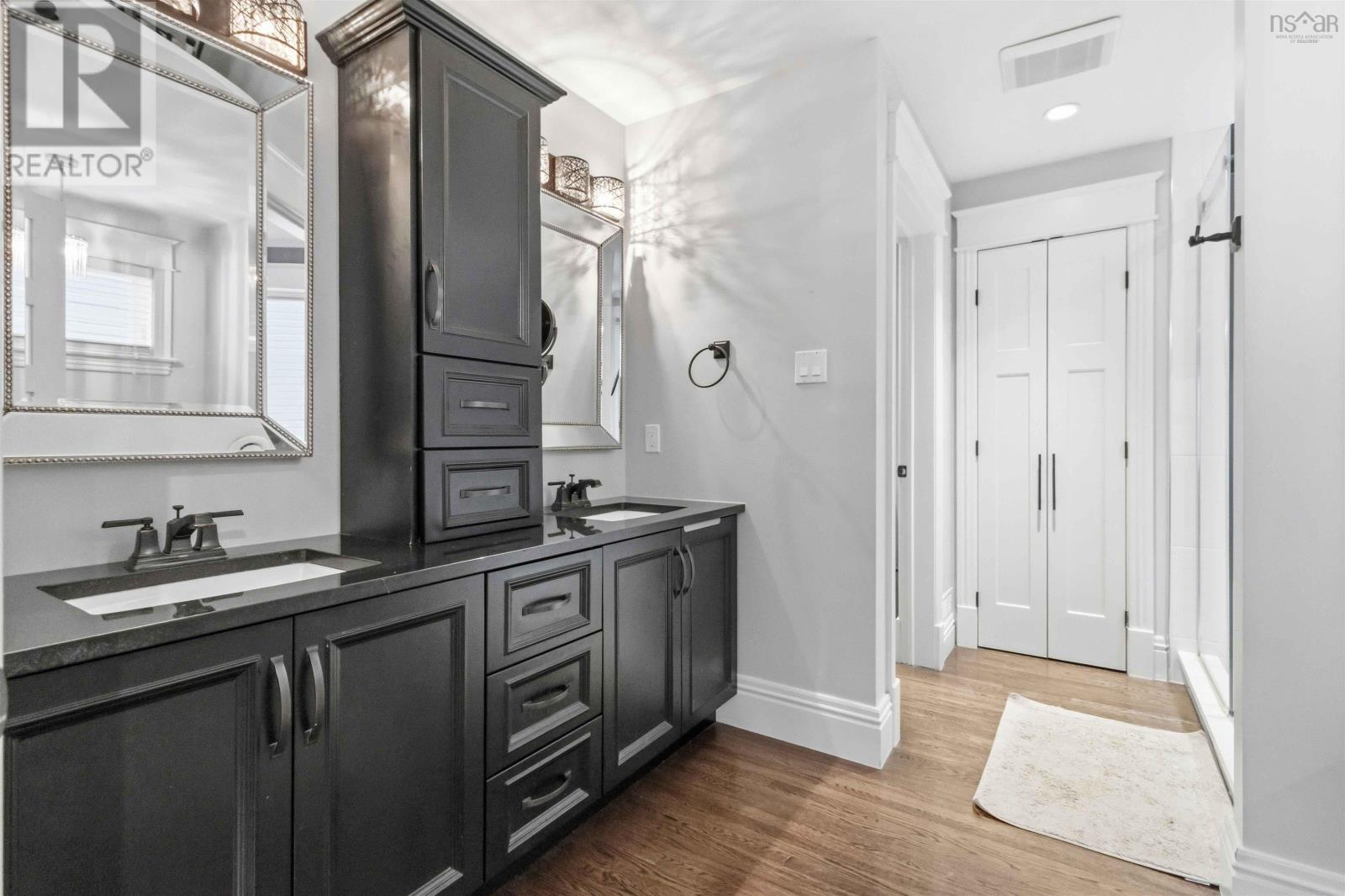 Property 20 of 40 of 60 Amesbury Gate