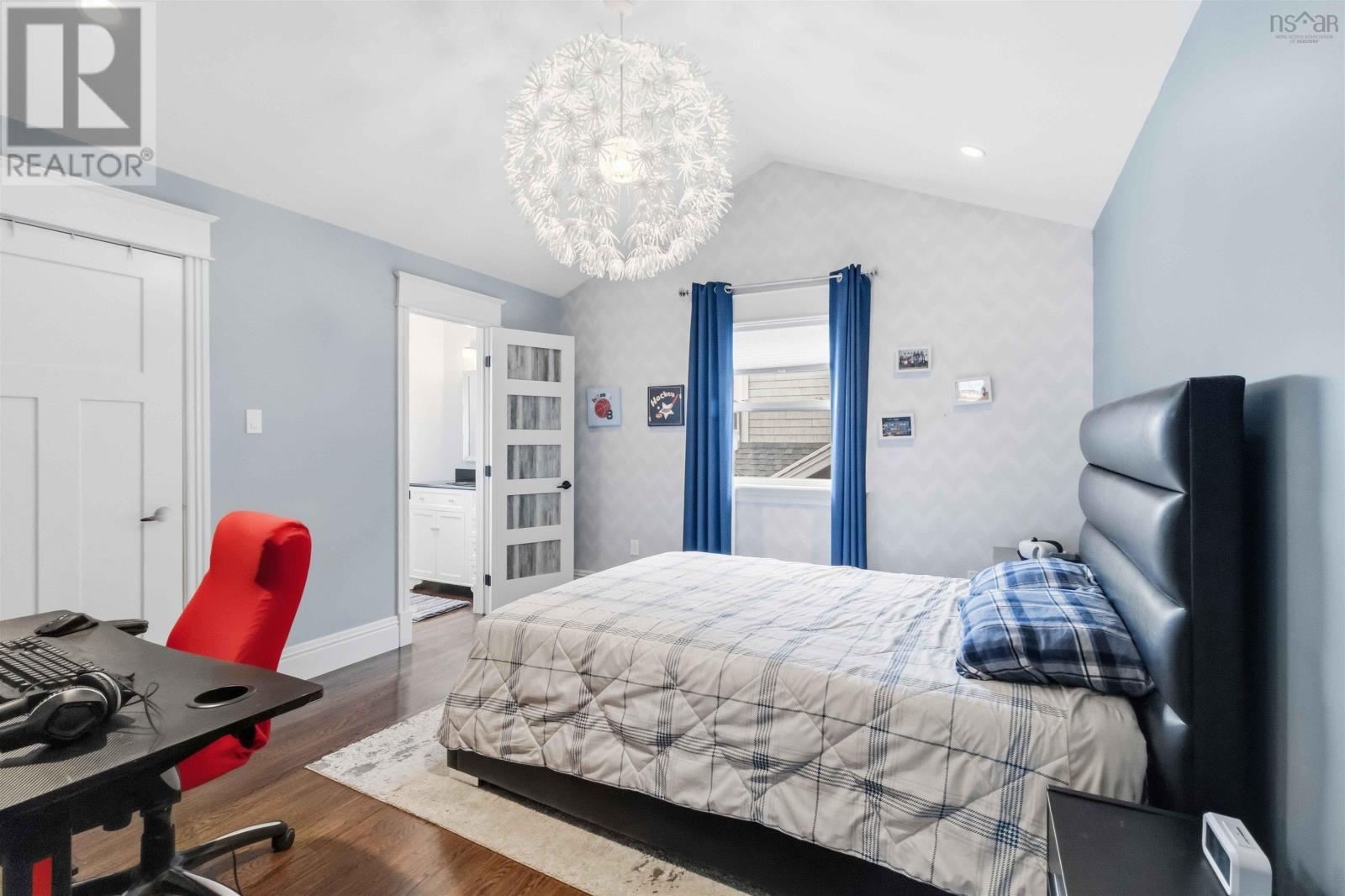 Property 26 of 40 of 60 Amesbury Gate