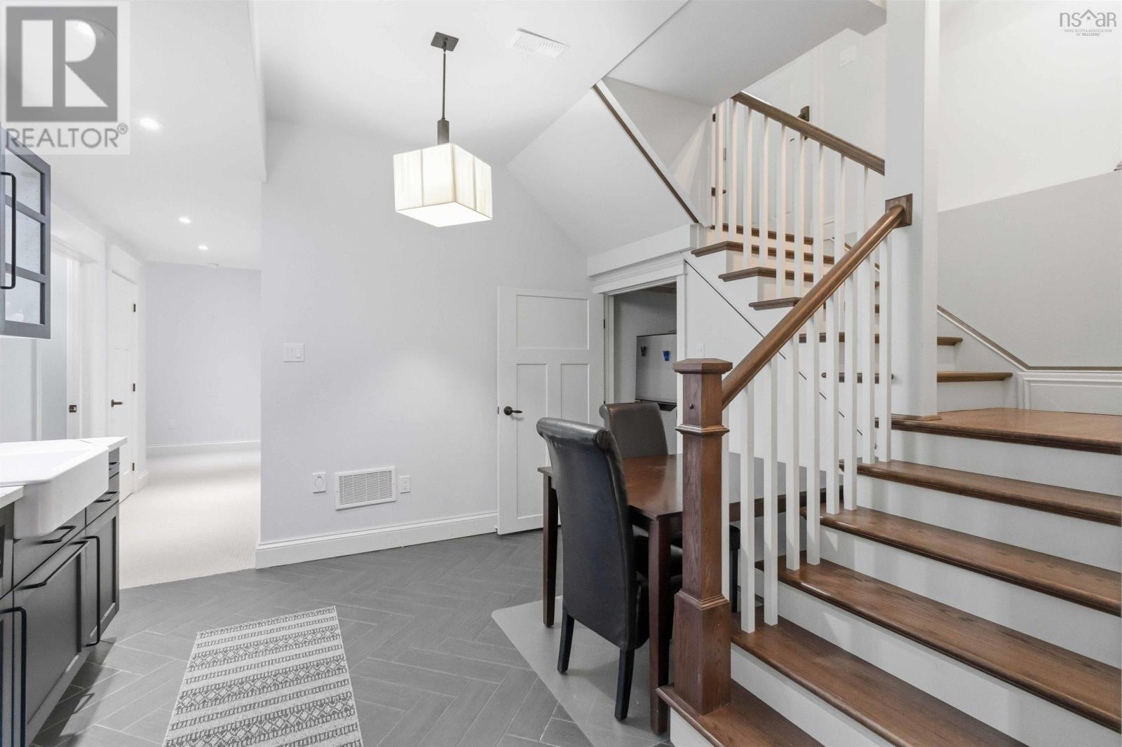 Property 30 of 40 of 60 Amesbury Gate