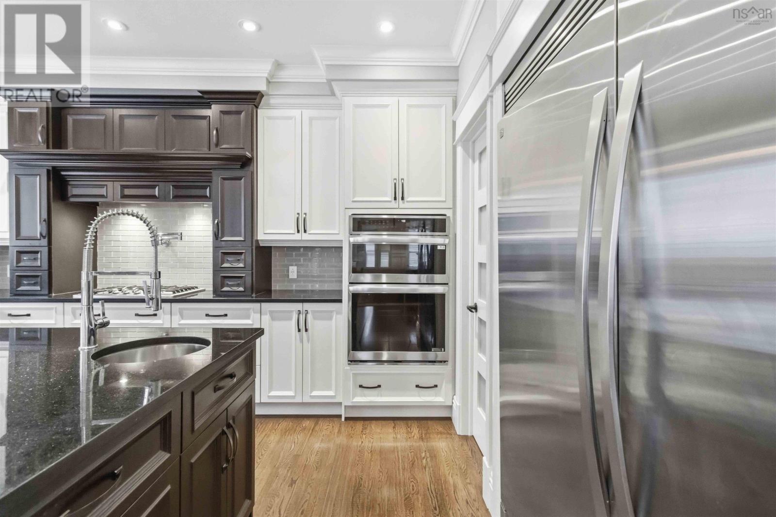 Property 6 of 40 of 60 Amesbury Gate