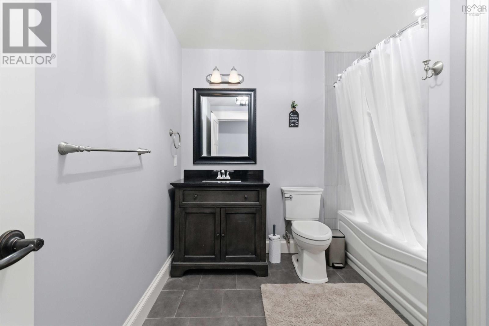 Property 33 of 40 of 60 Amesbury Gate