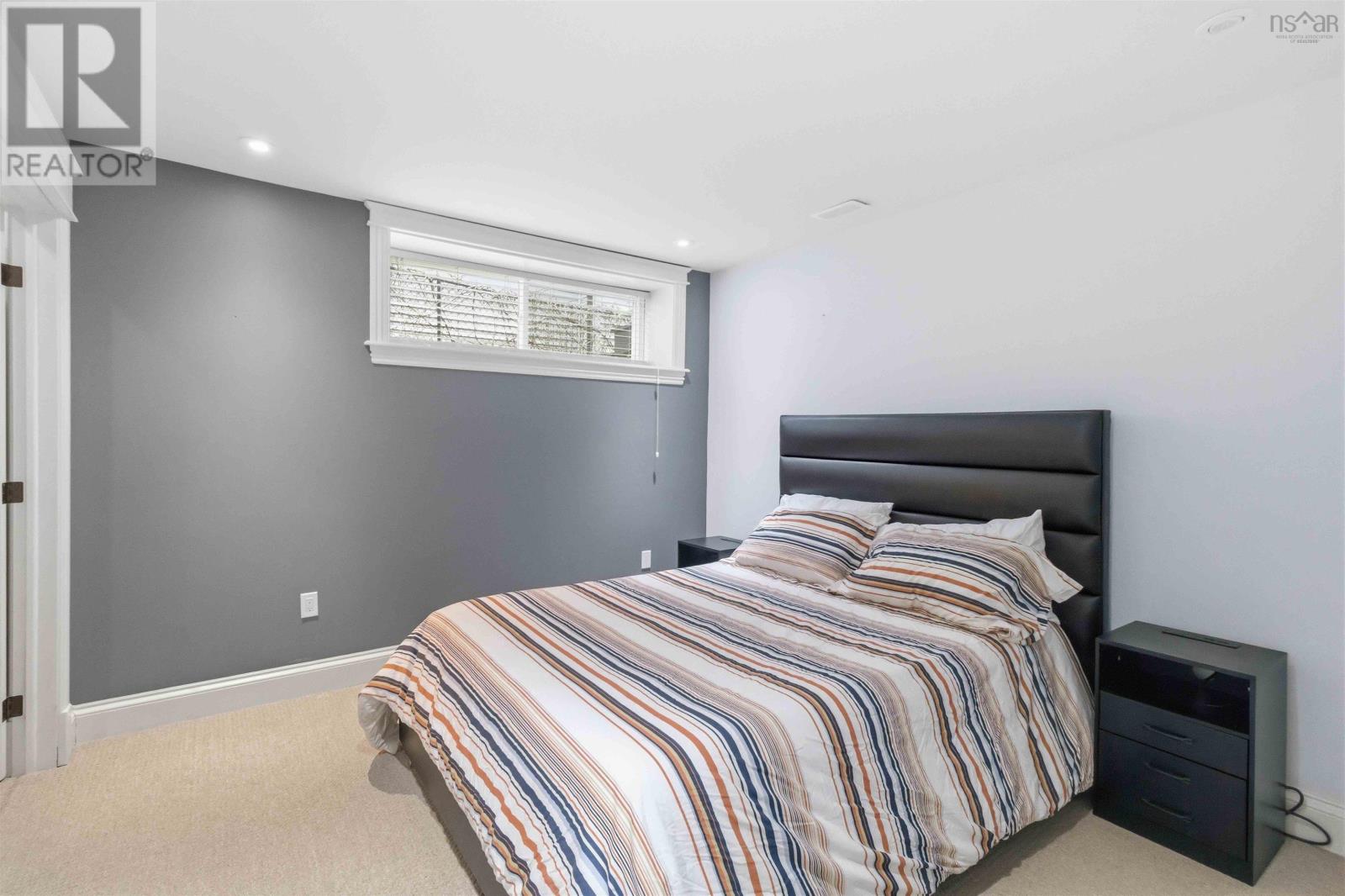 Property 31 of 40 of 60 Amesbury Gate