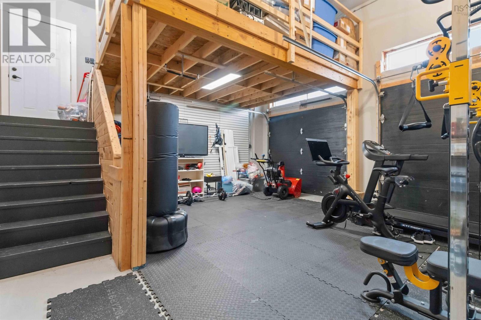 Property 35 of 40 of 60 Amesbury Gate