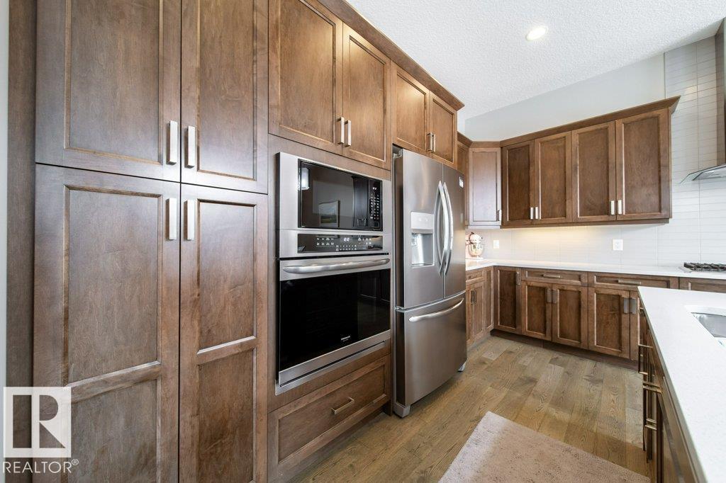 #19 20425 93 AV NW - 33
