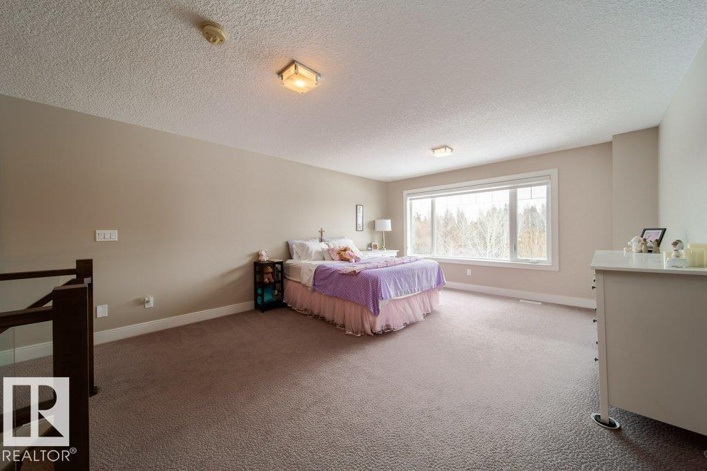#19 20425 93 AV NW - 39