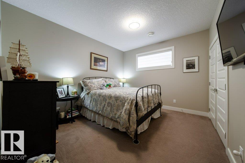 #19 20425 93 AV NW - 45
