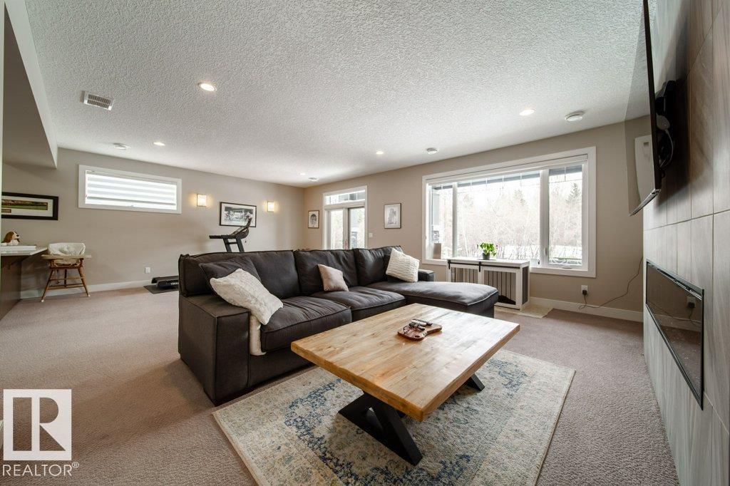 #19 20425 93 AV NW, Edmonton