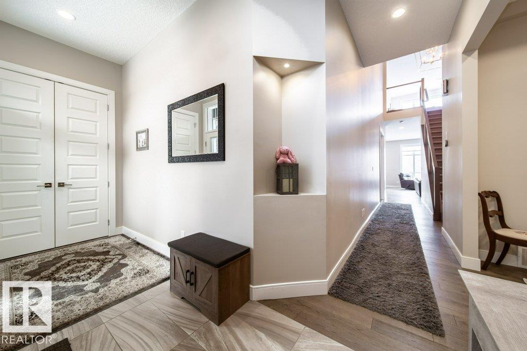 #19 20425 93 AV NW - 6