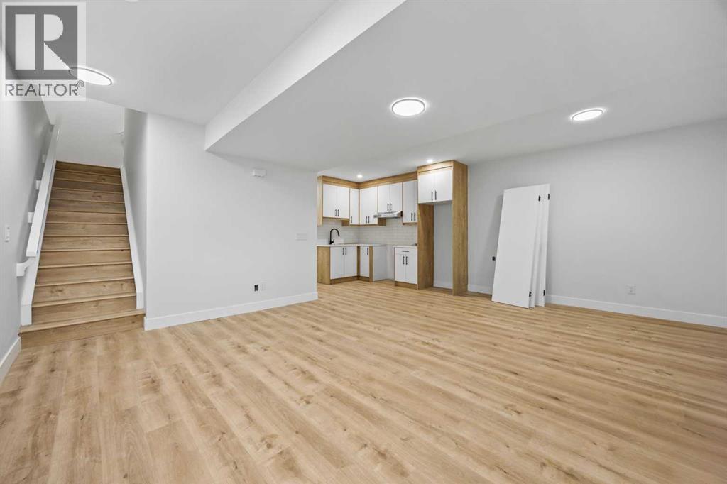 Single Family House for Sale in  Saddlelake Manor NE Saddle Ridge Calgary 