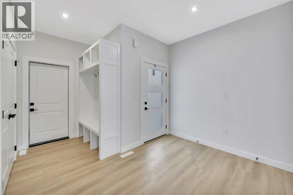 Single Family House for Sale in  Everson Close Evergreen Red Deer 