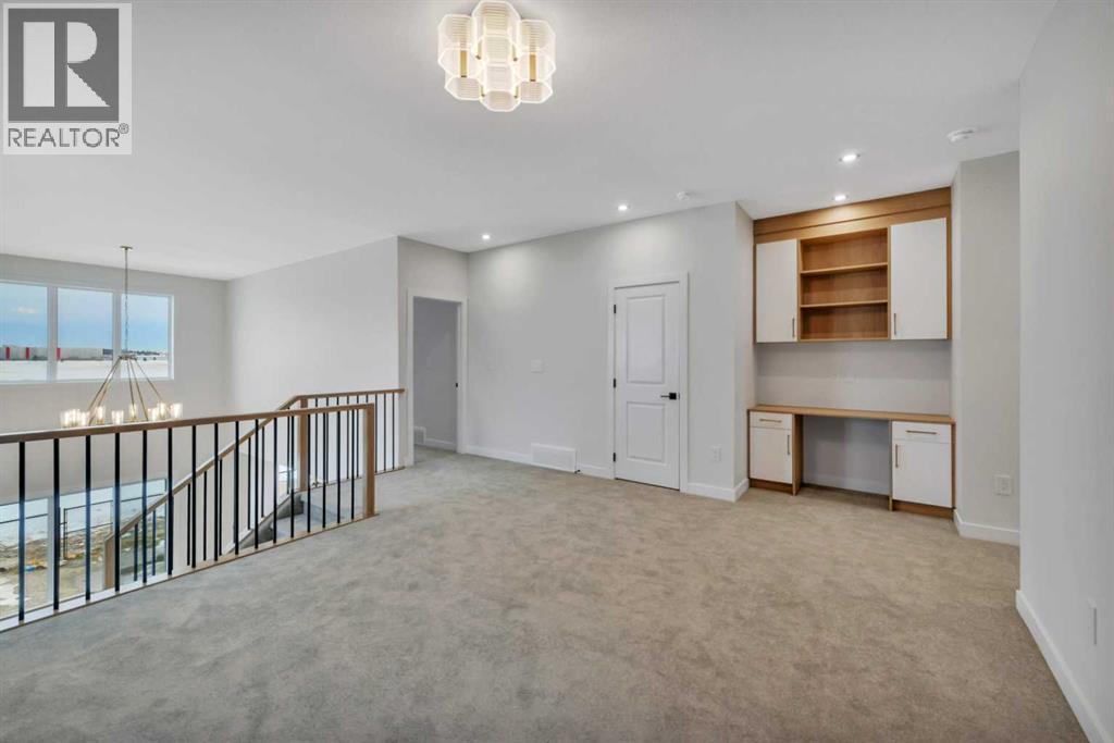 Single Family House for Sale in  Everson Close Evergreen Red Deer 