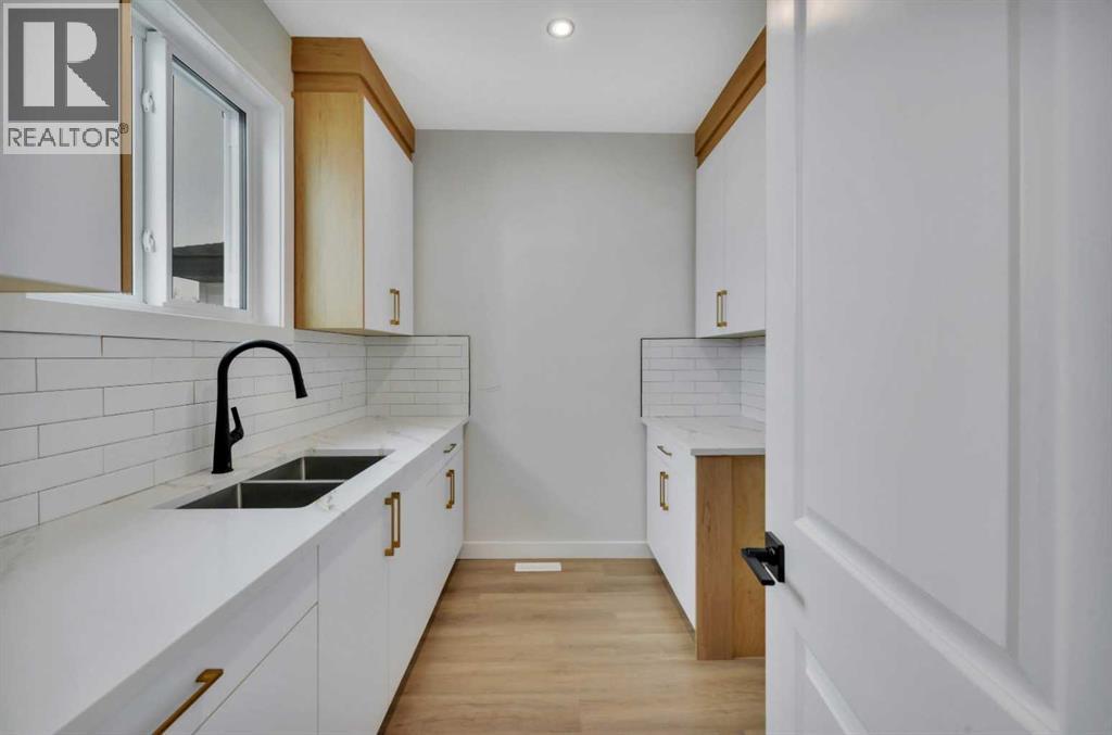 Single Family House for Sale in  Everson Close Evergreen Red Deer 