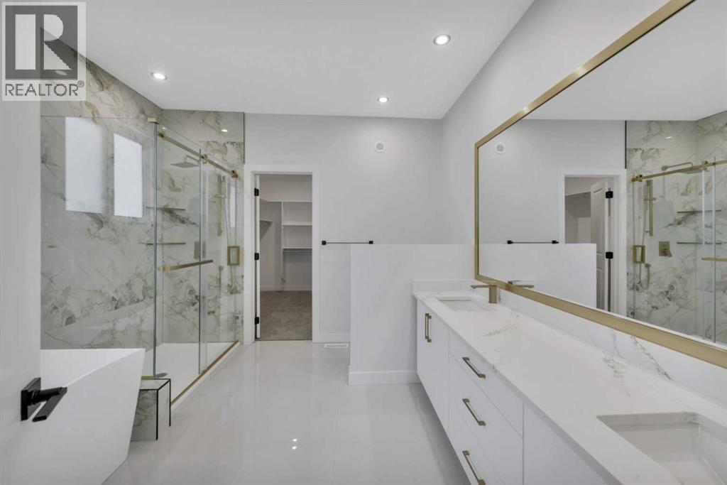 Single Family House for Sale in  Everson Close Evergreen Red Deer 