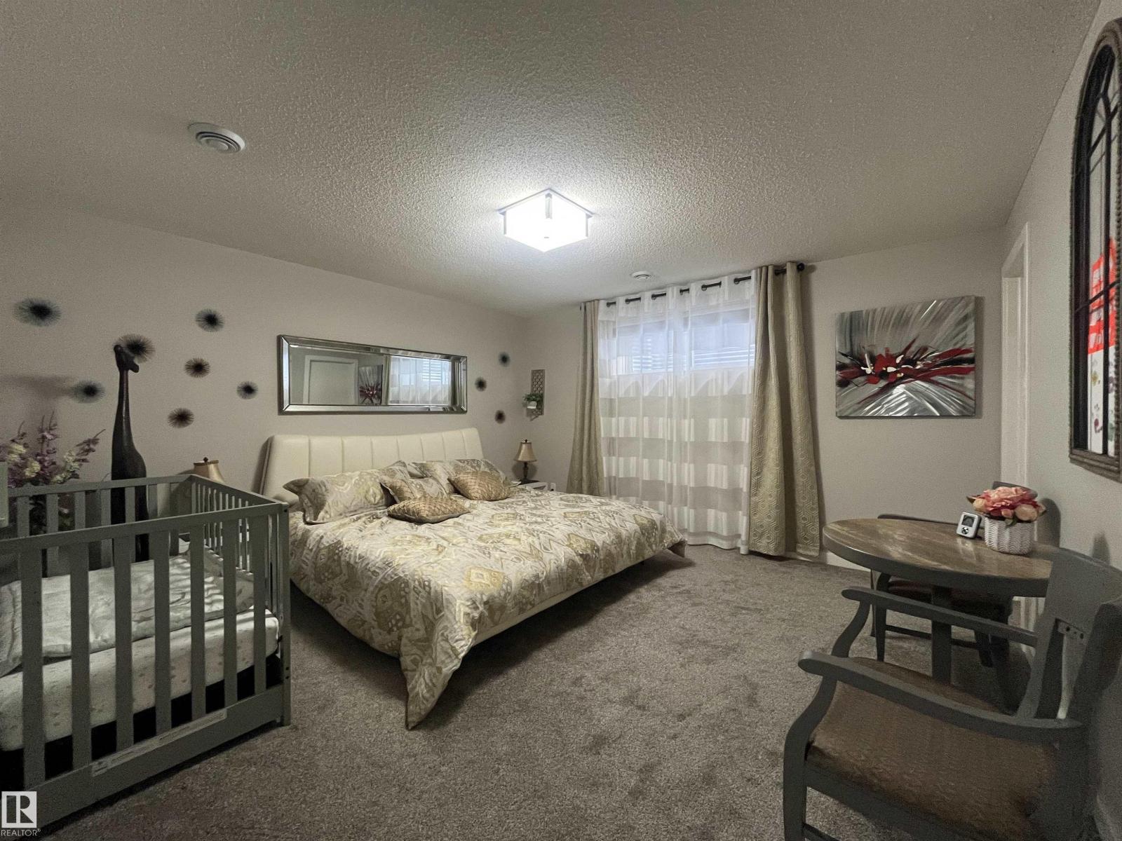 8504 216 ST NW, Edmonton