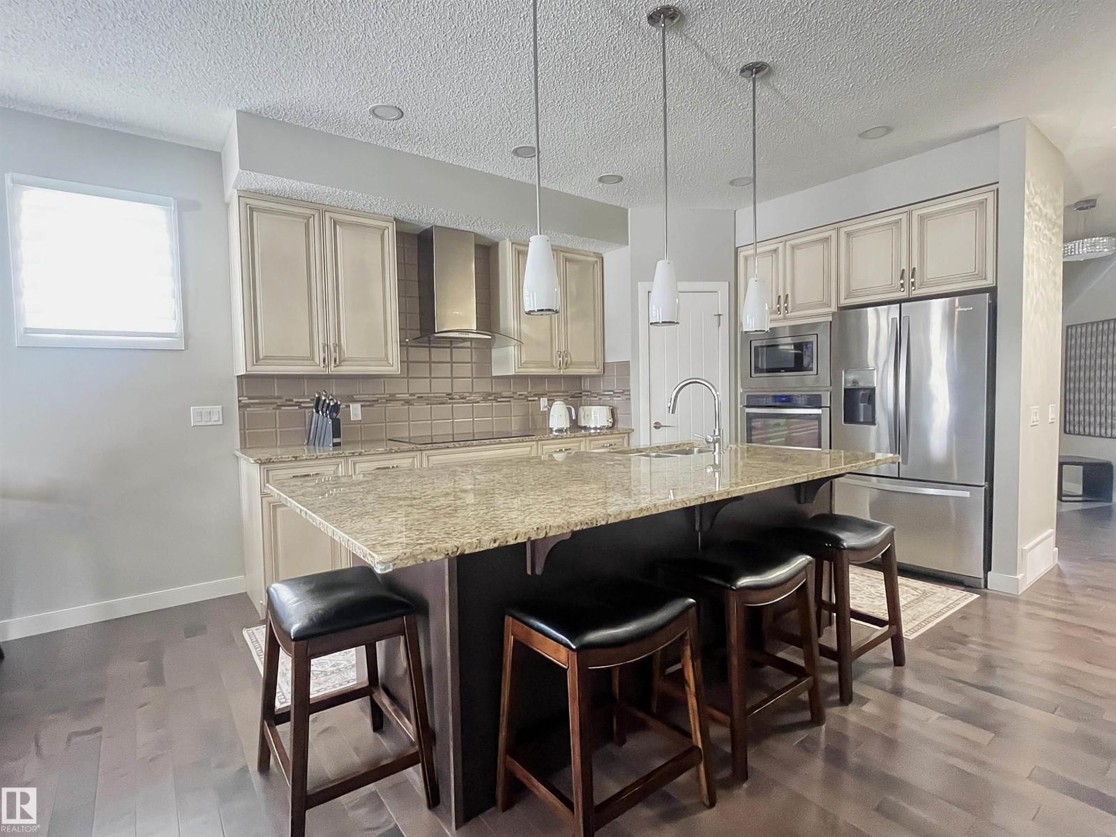 8504 216 ST NW, Edmonton