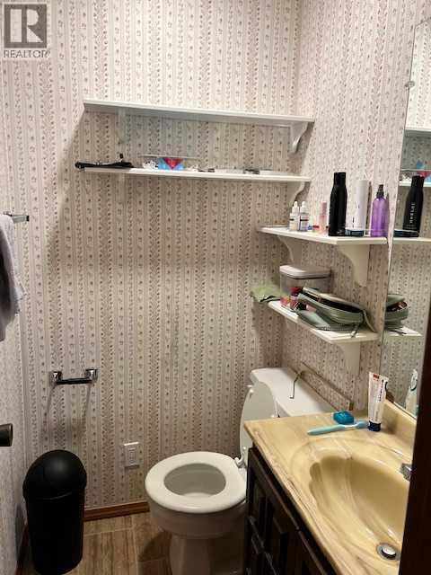 1105 AND 1107 11 STREET S - 8