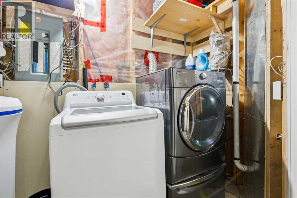 Single Family House 4 Level for Sale in  Somerset Drive SW Somerset Calgary 