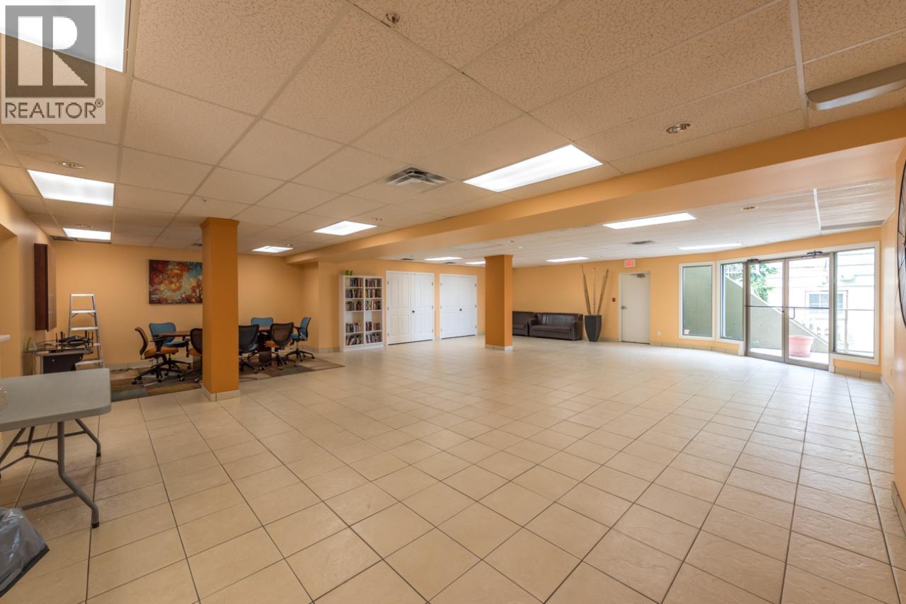#208 250 MARINA Way - 28