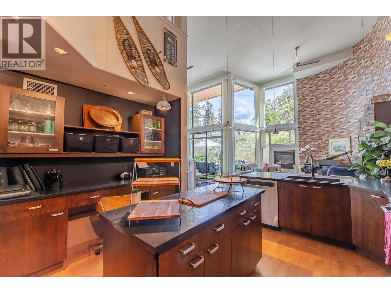 208 250 MARINA Way, Penticton